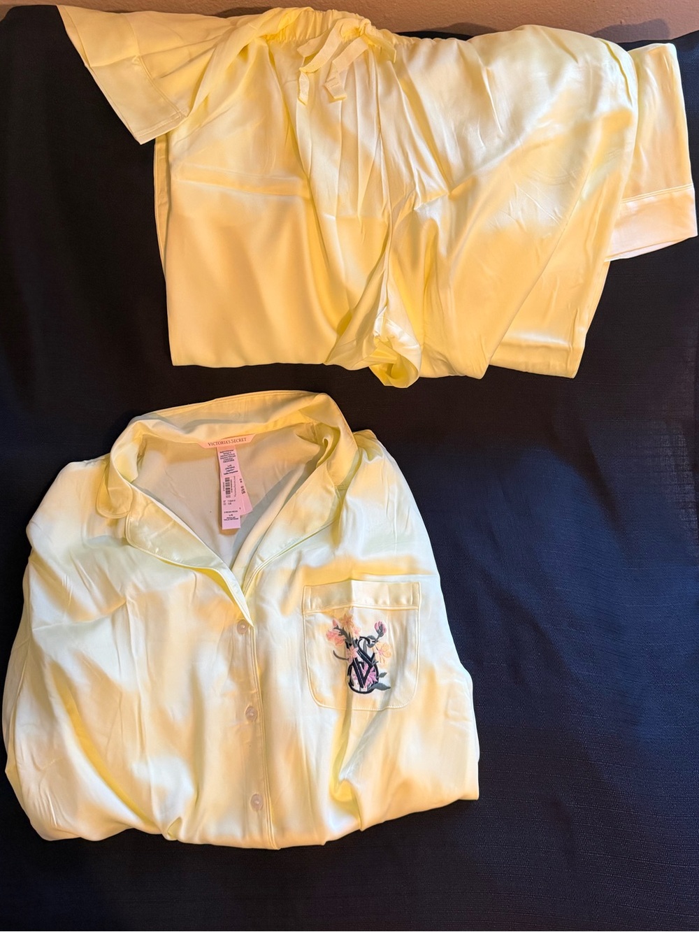 Victoria's Secret Bright Yellow Satin Pajama Set - Picture 4 of 6